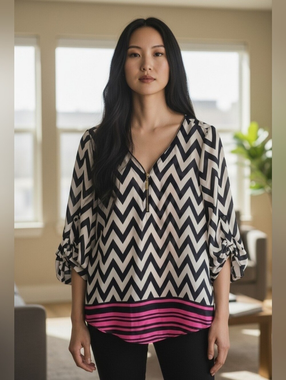 Tacera Women's Size M Tunic Blouse Black/Cream/ Fuchsia Accent Chevron Print Zip
